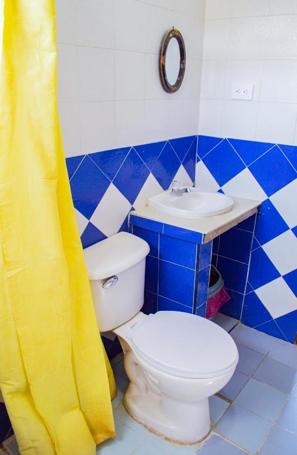 Hostal Maranatha Santa Marta  Exteriör bild