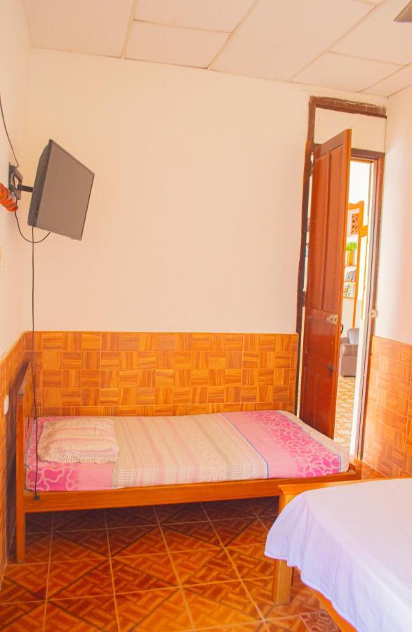 Hostal Maranatha Santa Marta  Exteriör bild