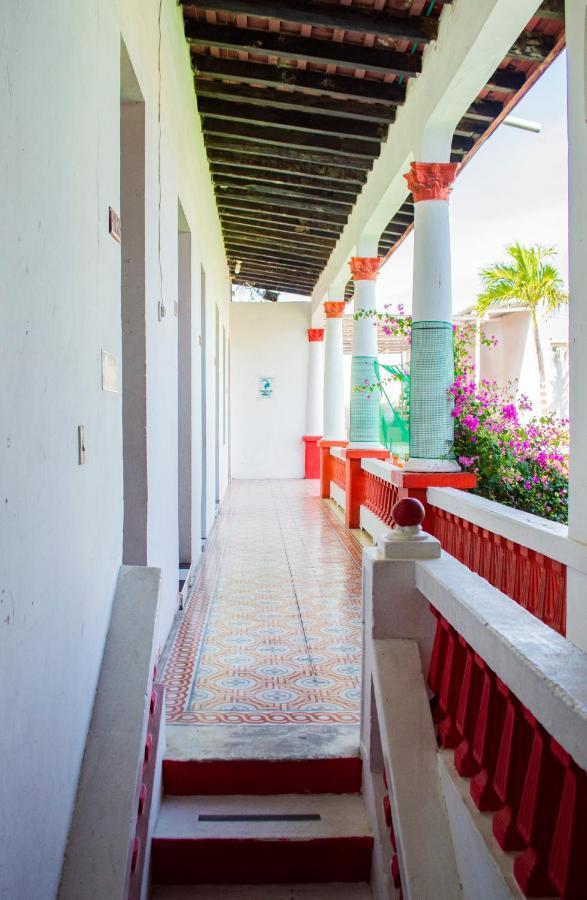 Hostal Maranatha Santa Marta  Exteriör bild